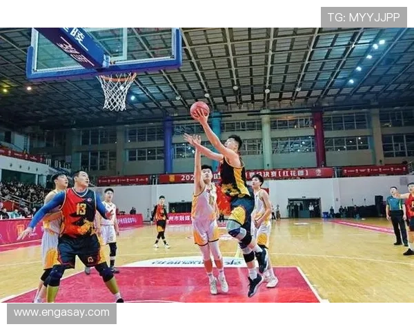 热血对决点燃赛场激情见证篮球团队智慧与速度的巅峰较量 - 副本 - 副本 - 副本